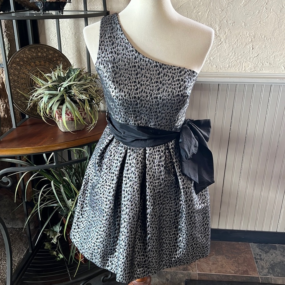 XXI DRESS